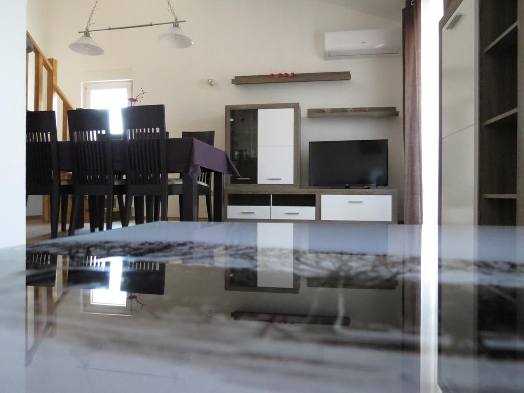 Apartments Ljubicic Podstrana Cameră foto